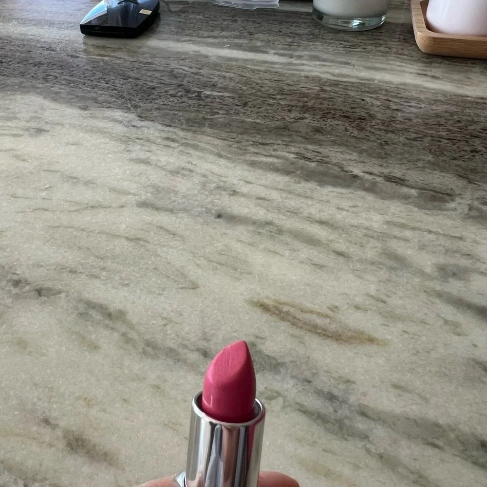 Clinique Pink Lip Primer - Picture 7 of 7